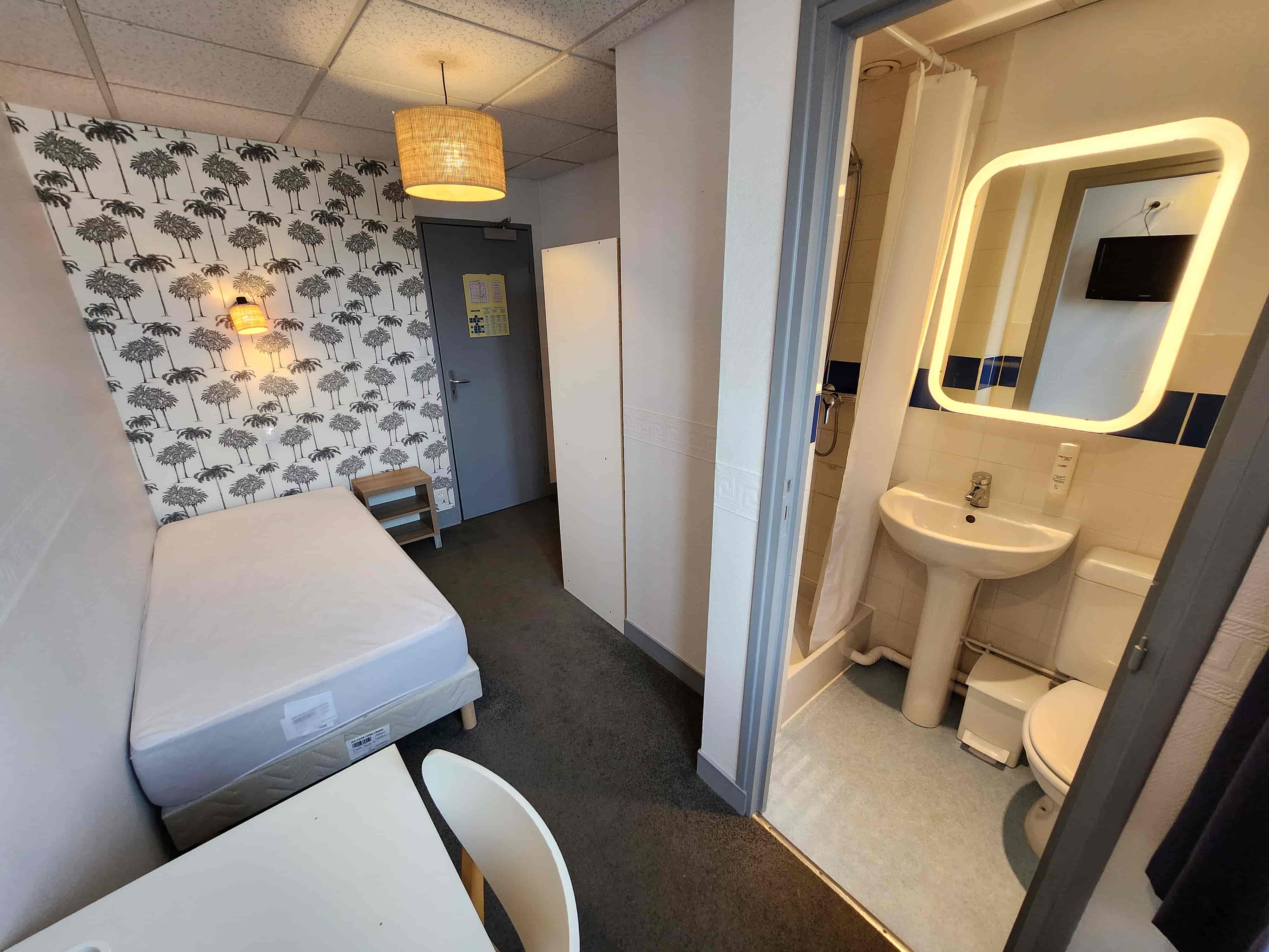 Chambre La Petite, 9 m², avec salle d'eau privative